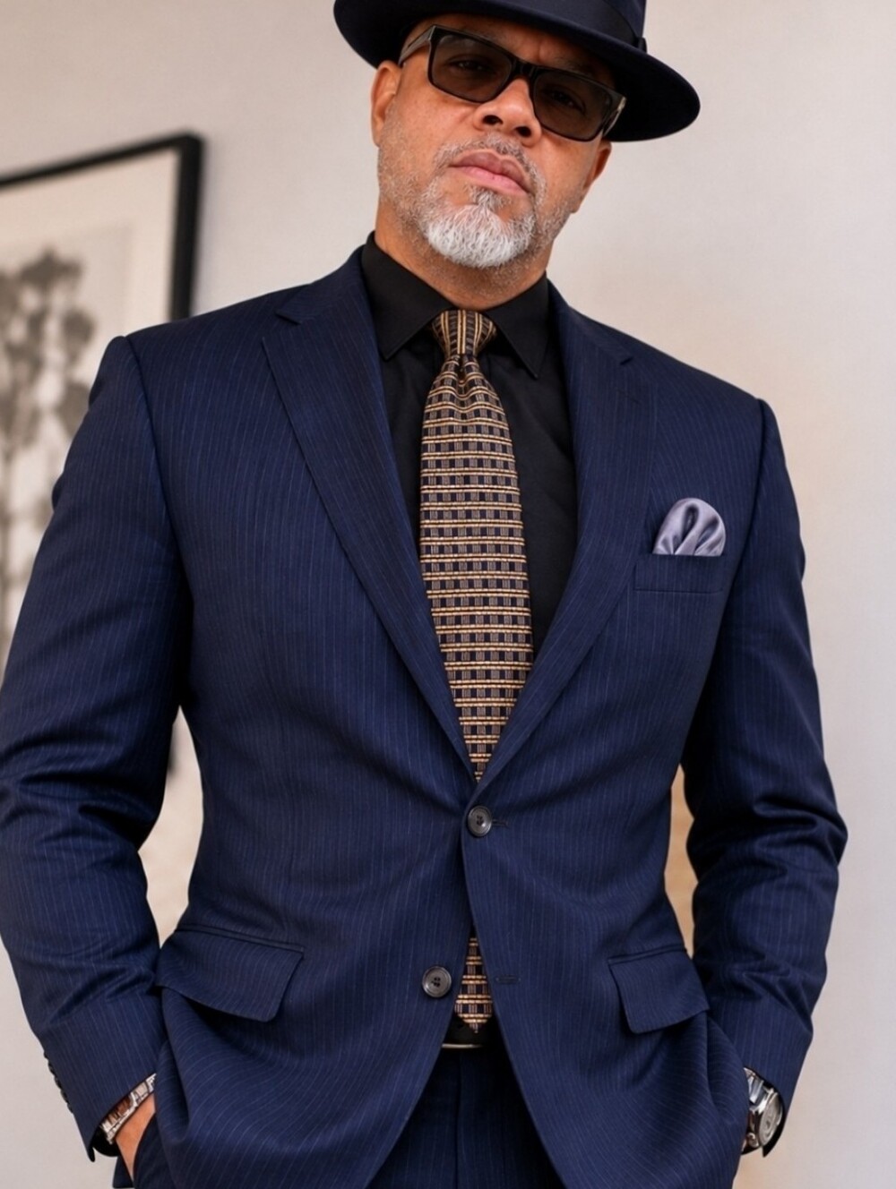 Men's BETTINI Gold & Navy Jaquard Tie.